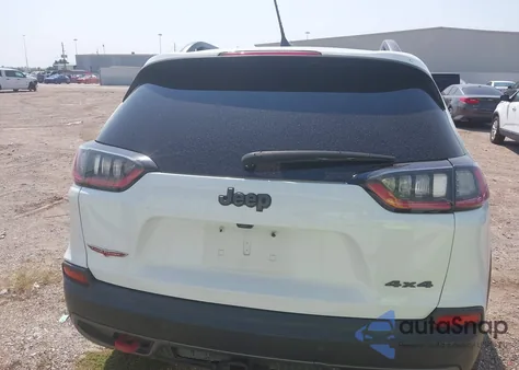 2019 Jeep Cherokee Trailhawk 4X4 from USA, damaged, VIN 1C4PJMBX1KD289608